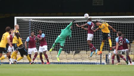 GOALKEEPER PROGRAMME WEST HAM UNITED FOUNDATION INTERNATIONAL FOOTBALL ACADEMY - Campus de Fútbol